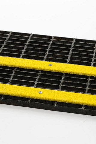 anti_slip_conveyor_channel-4